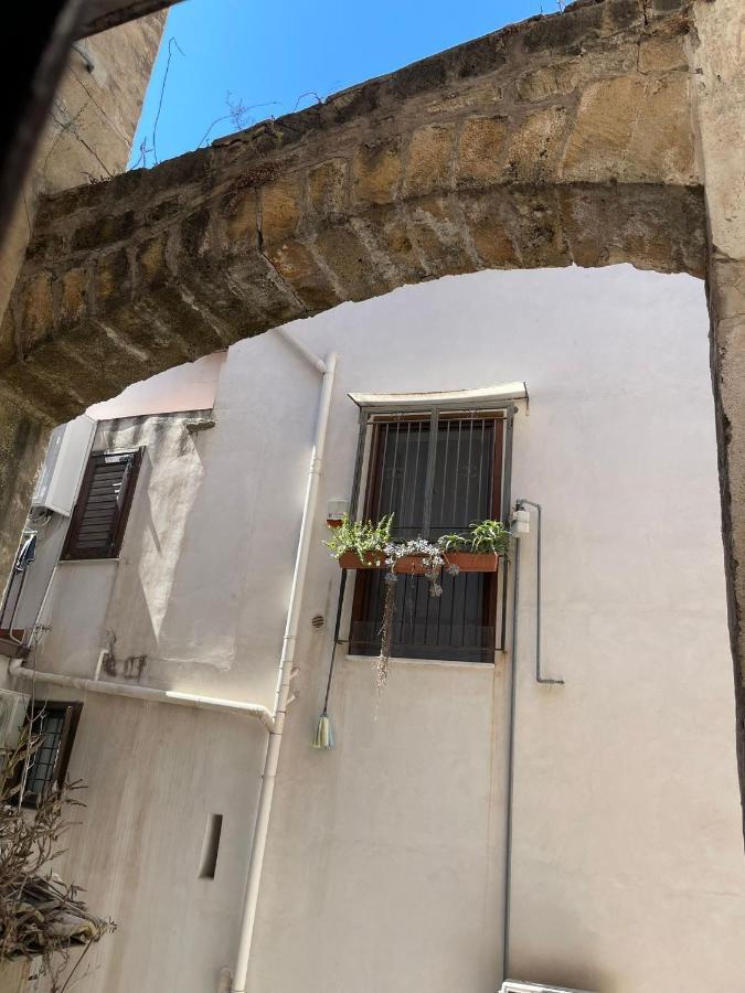 A Casa Di Elena Apartment ปาแลร์โม ภายนอก รูปภาพ