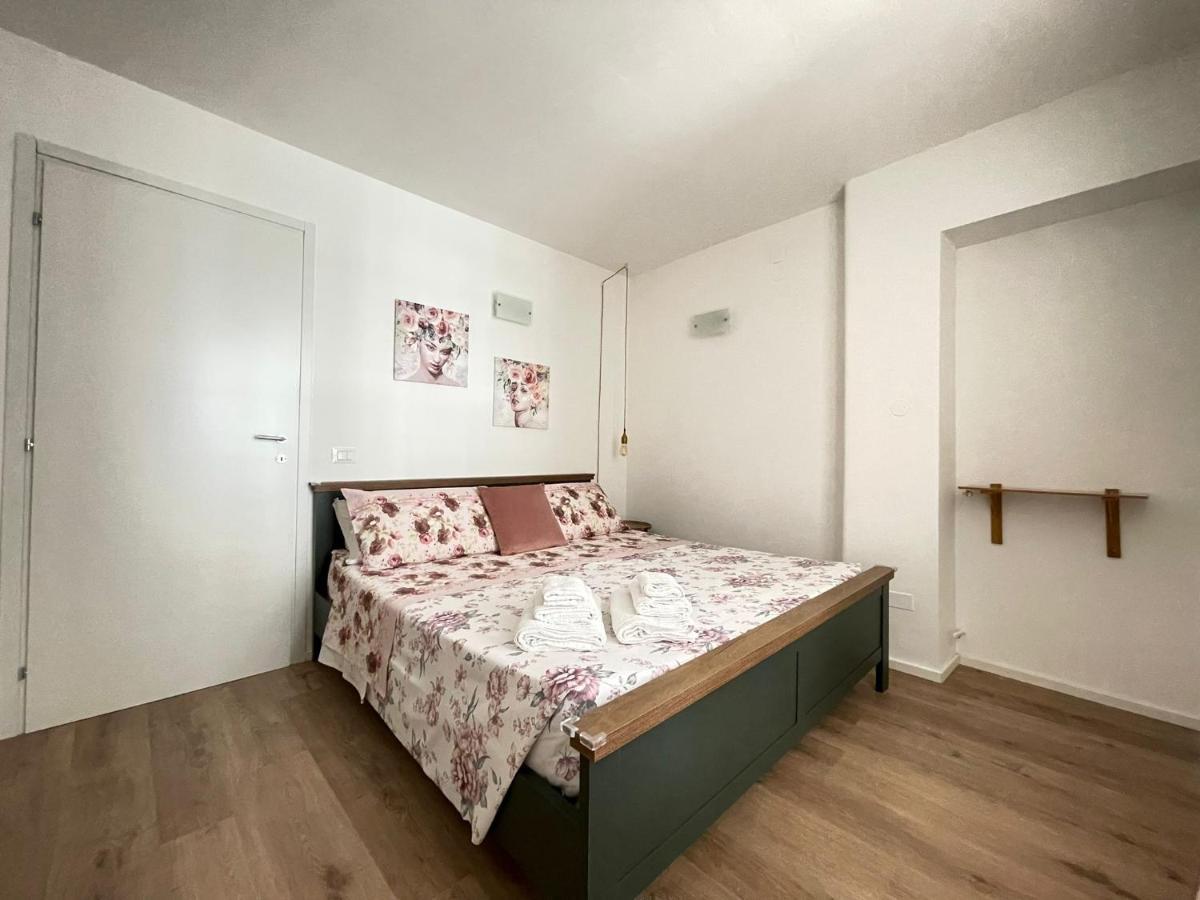 A Casa Di Elena Apartment ปาแลร์โม ภายนอก รูปภาพ